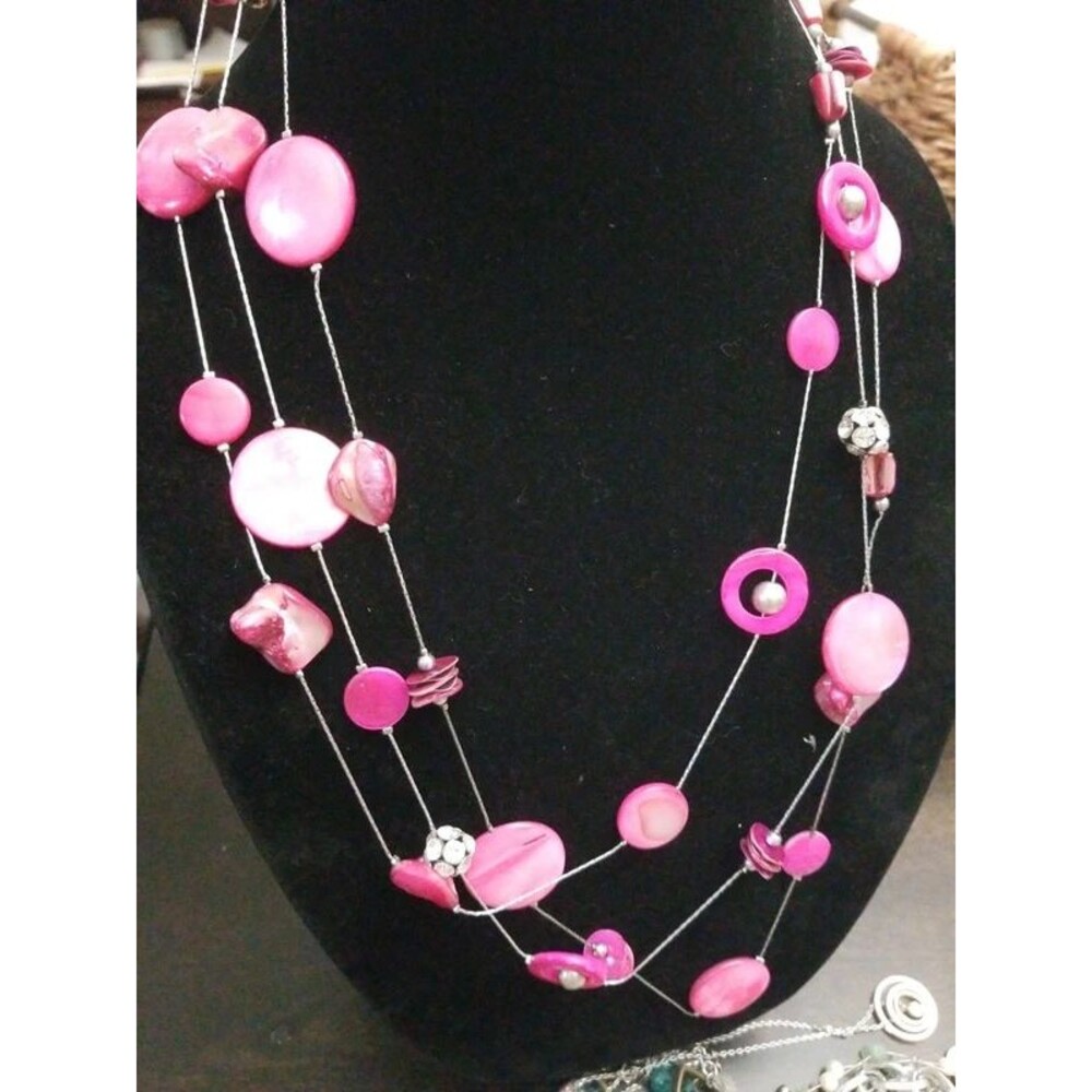 Beautiful vintage necklace Multi strand rose pink